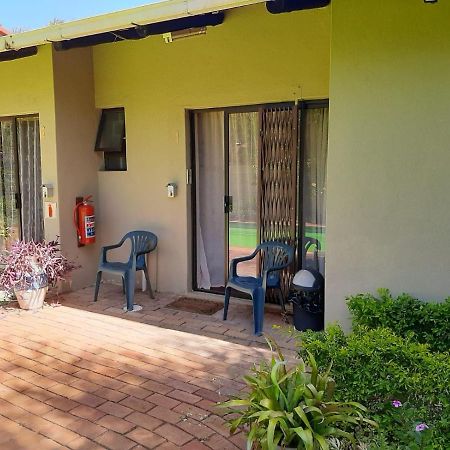 Chariots Guest House Polokwane Exteriör bild