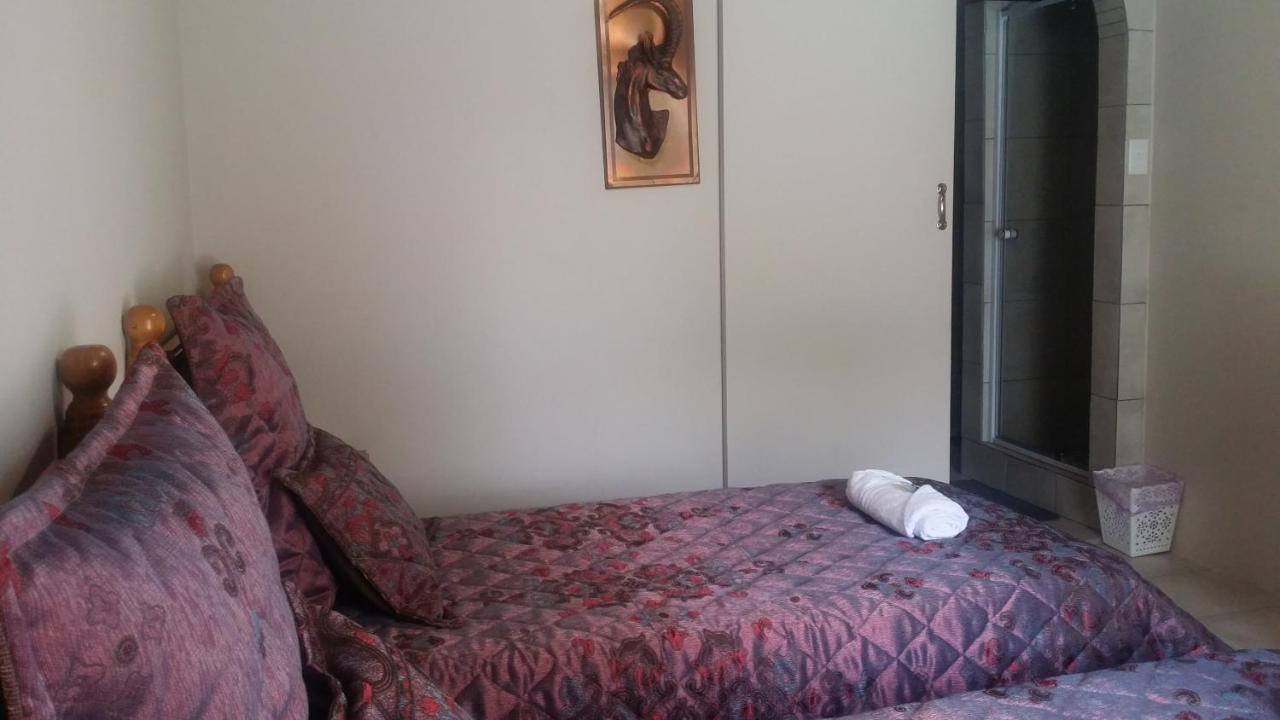 Chariots Guest House Polokwane Exteriör bild