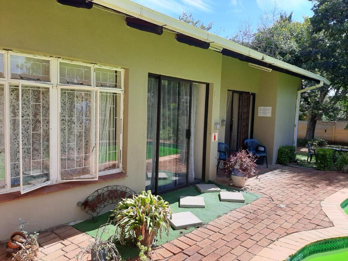 Chariots Guest House Polokwane Exteriör bild