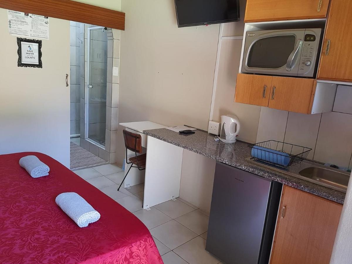 Chariots Guest House Polokwane Exteriör bild